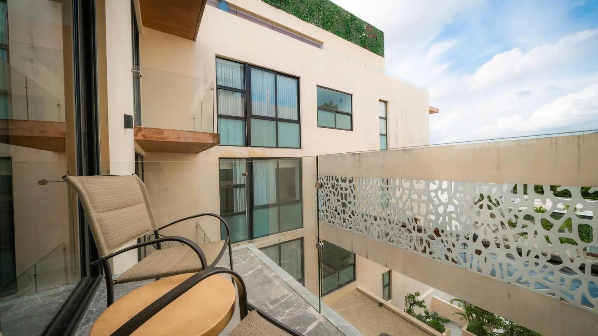 Beautiful Ocean View Condo 2 Bedroom - Singular Joy Residences - Condo Joy Playa del Carmen Messico